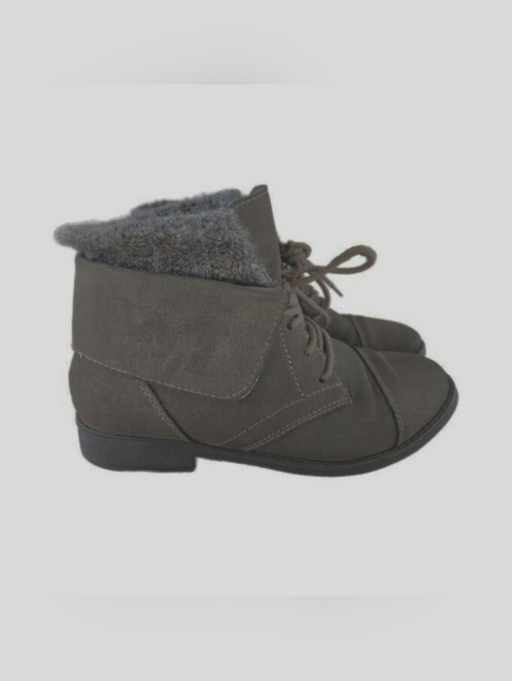🖤  Madden Girl Brown Gray Ankle Boots Fold Over Knit Cuff Lace Up Size 6.5